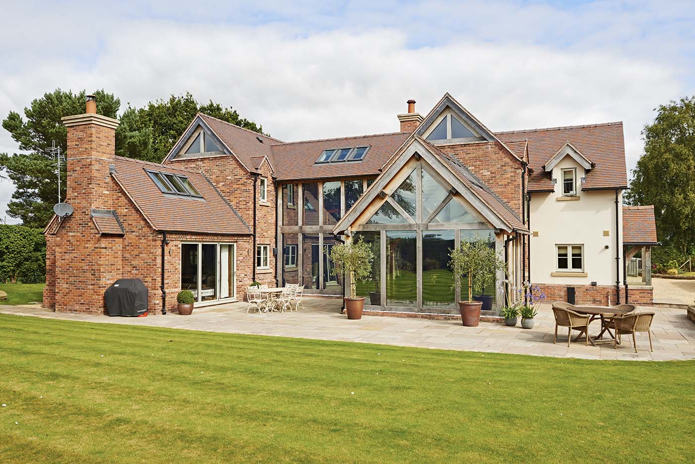 Oak framed farmhouse Farmhouse