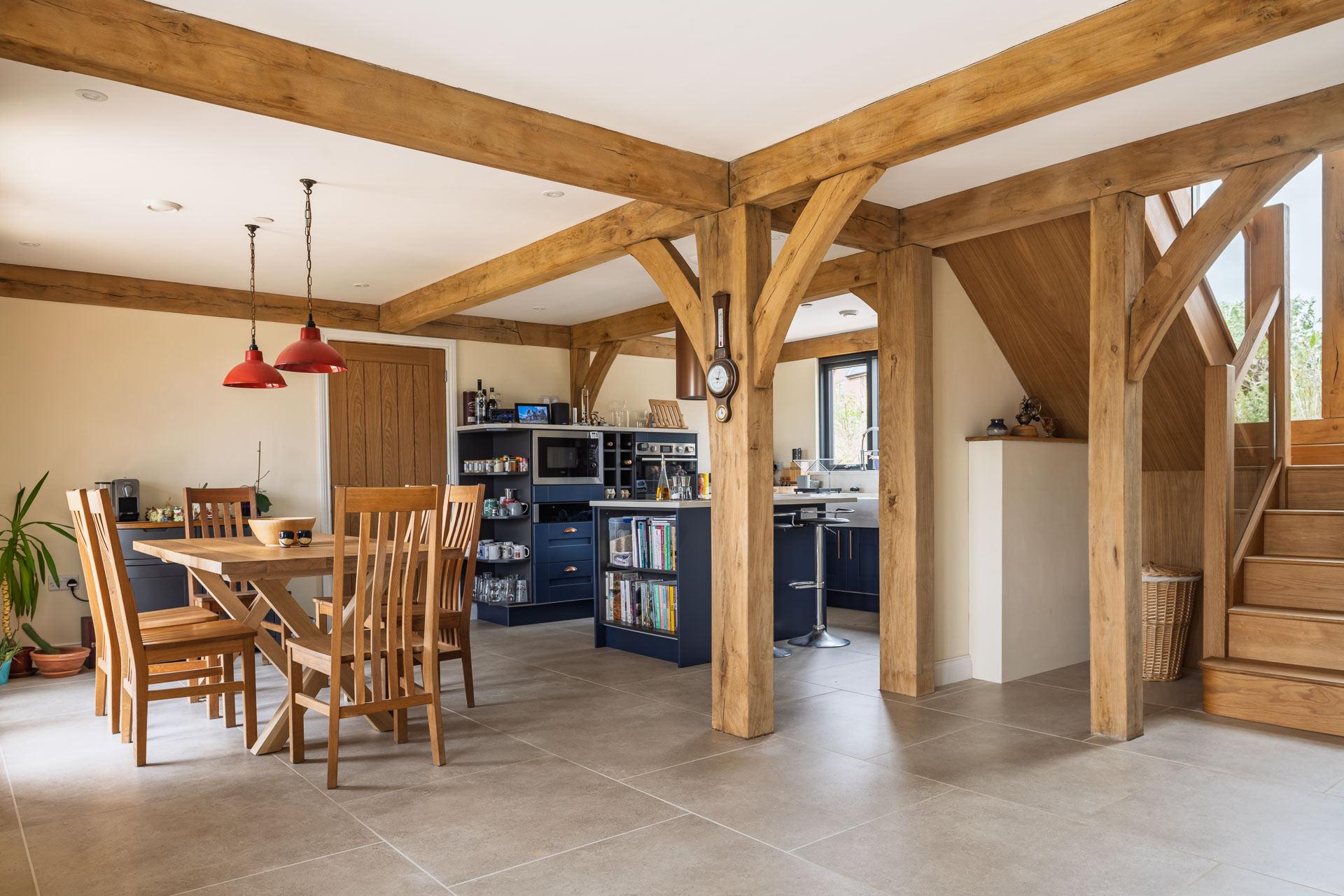 Modern oak frame home with glazing and cladding. Open plan oak frame design Modern oak frame home with glazing and cladding