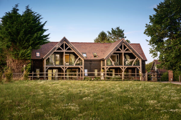 Oak frame building, oak frame holiday lets, oak holiday home